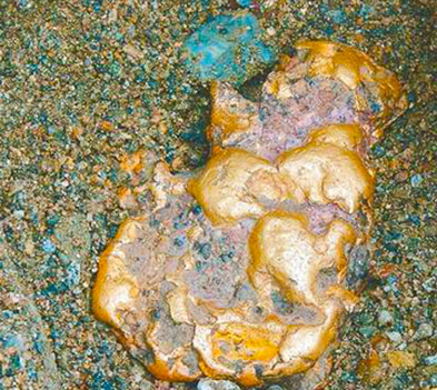 Sanders 9 pound gold nuggett California